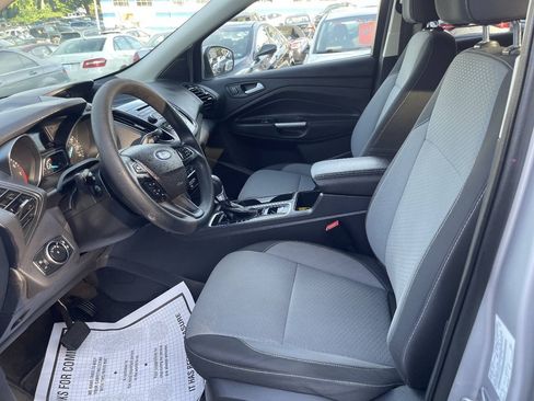 Used 2017 Ford Escape SE AWD/4WD image 9