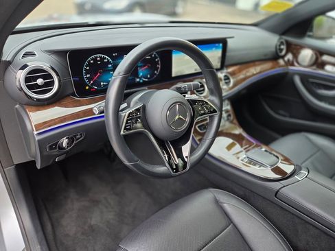 Used 2022 Mercedes-Benz E 350 4MATIC Sedan image 13