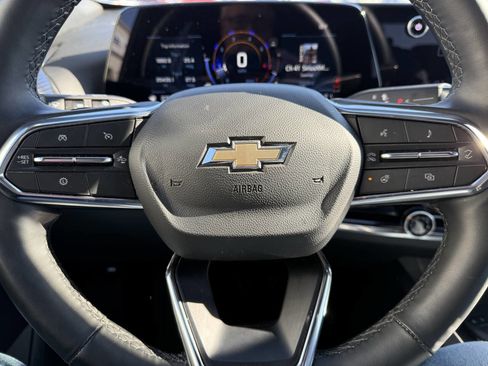 Used 2025 Chevrolet Equinox LT image 20