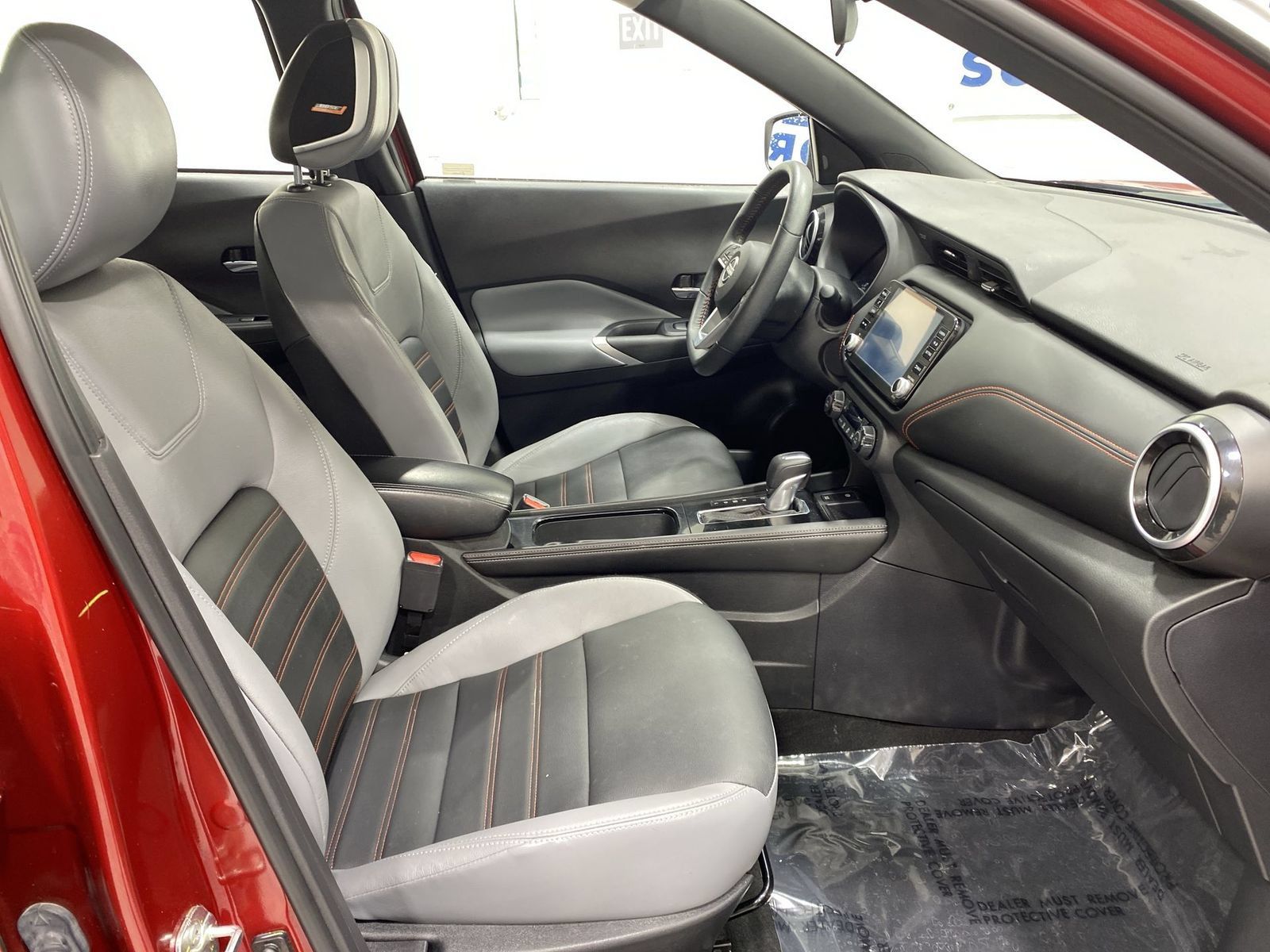 Used 2023 Nissan Kicks SR w/ SR Premium Package FWD image 23