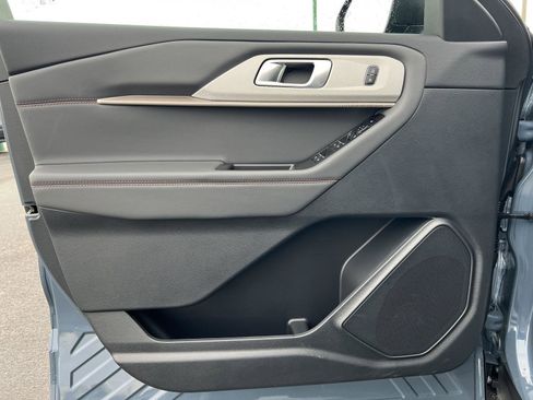 New 2026 Ford Explorer Active image 13