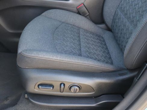 Used 2024 Chevrolet Equinox LT image 18