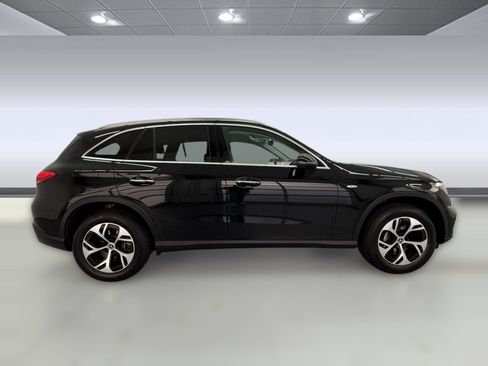 Used 2025 Mercedes-Benz GLC 350e 4MATIC image 7