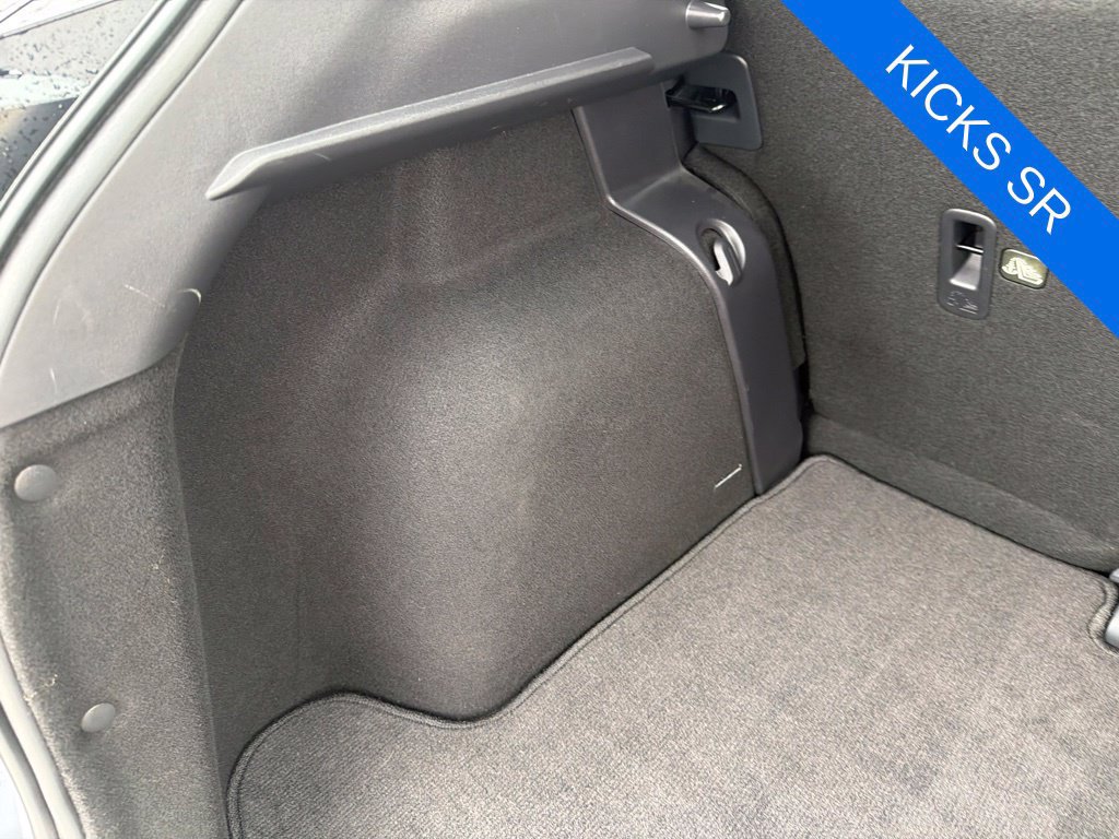 Used 2023 Nissan Kicks SR w/ SR Premium Package FWD image 28