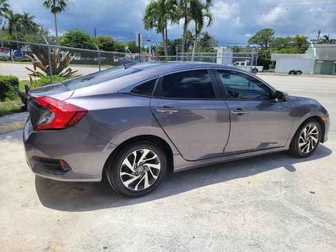 Used 2017 Honda Civic EX image 3