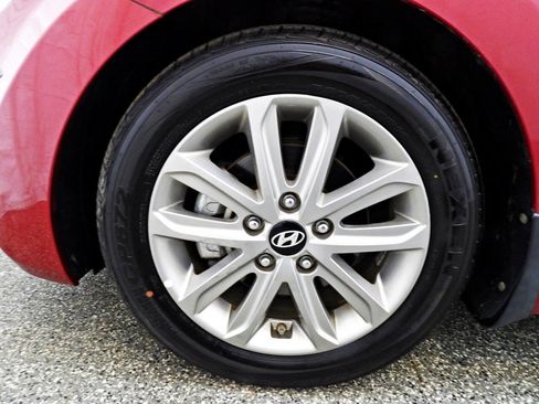 Used 2015 Hyundai Elantra SE w/ Option Group 02 image 18