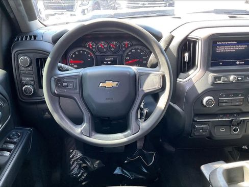 Used 2020 Chevrolet Silverado 2500 Custom w/ Custom Value Package image 6