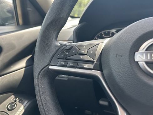 Used 2024 Nissan Altima 2.5 SV FWD image 19