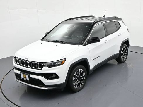 Used 2023 Jeep Compass Limited AWD/4WD image 19