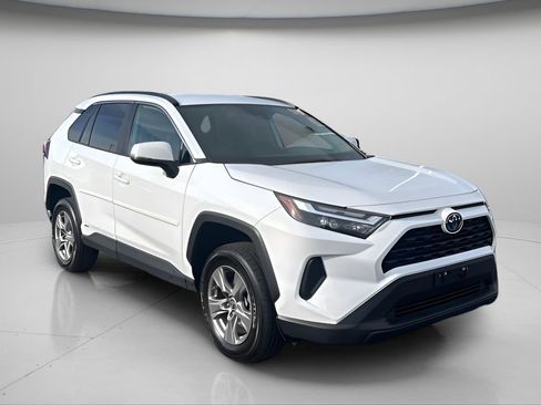 Used 2024 Toyota RAV4 LE image 2