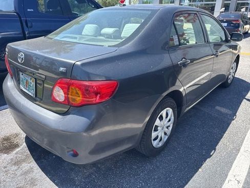 Used 2010 Toyota Corolla LE image 5