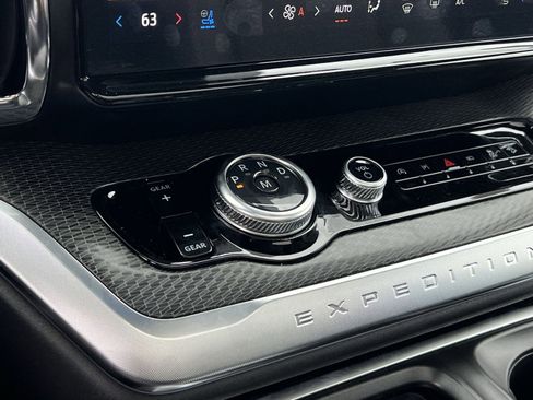 New 2026 Ford Expedition Platinum image 22