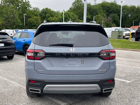 Certified 2025 Honda Pilot Touring image 8