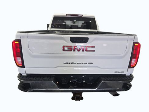 Used 2022 GMC Sierra 2500 SLE w/ SLE Convenience Package AWD/4WD image 4