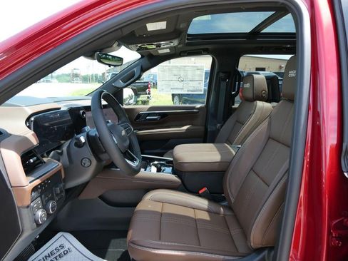 New 2026 Chevrolet Suburban High Country AWD/4WD image 17