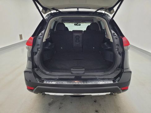 Used 2018 Nissan Rogue SV AWD/4WD image 29