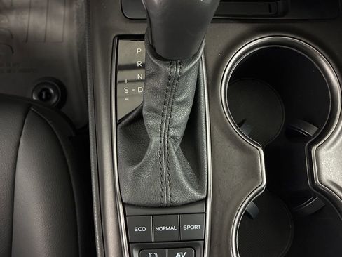 Used 2022 Toyota Camry SE w/ Audio Upgrade Package image 25