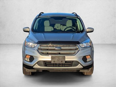 Used 2018 Ford Escape SE w/ SE Sync 3 Package image 2
