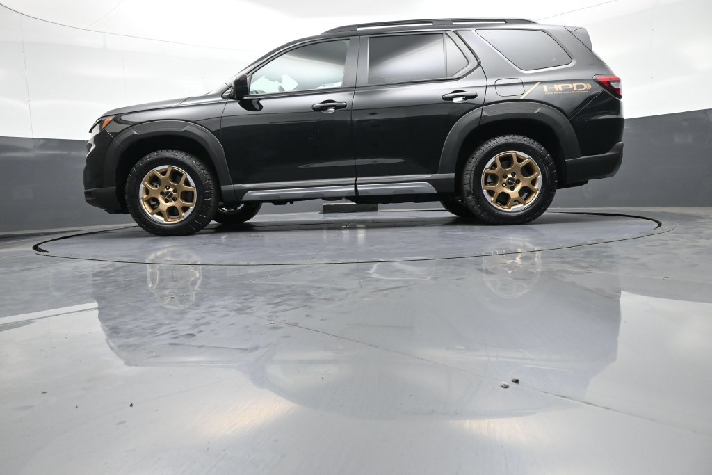 Certified 2024 Honda Pilot TrailSport image 35