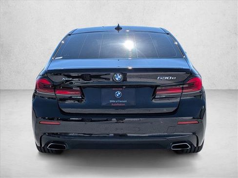 Used 2021 BMW 530e xDrive w/ Convenience Package image 7