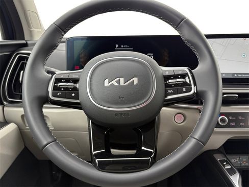 New 2025 Kia Sorento S w/ Panoramic Sunroof Package image 12