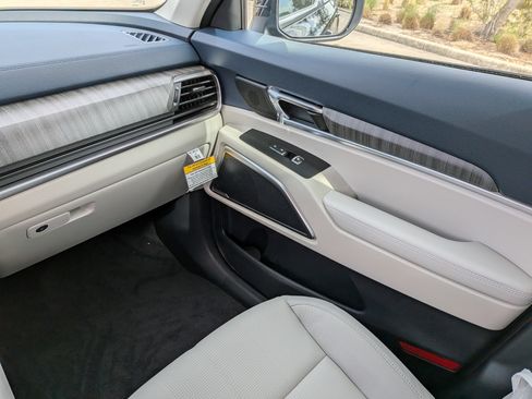 New 2025 Kia Telluride EX image 21