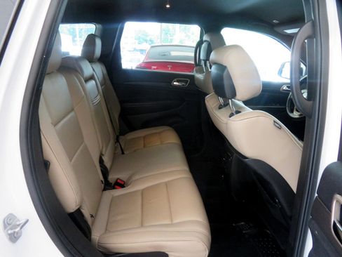 Used 2017 Jeep Grand Cherokee Laredo image 22