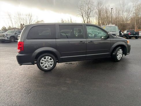 Used 2017 Dodge Grand Caravan SE w/ Power Window Group image 9