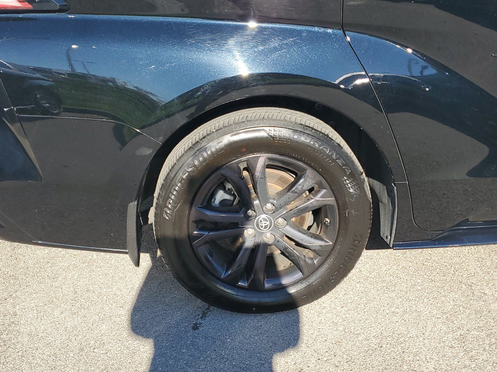 Certified 2025 Toyota Sienna XSE w/ XSE Plus Package AWD/4WD image 5
