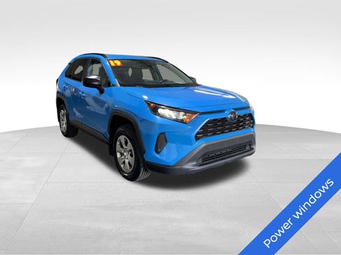 Used 2019 Toyota RAV4 LE w/ All Weather Liner Package AWD/4WD image 3