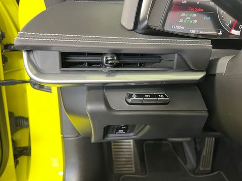 Used 2022 Chevrolet Corvette Stingray w/ Z51 Performance Package image 31