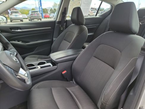 Used 2023 Nissan Altima 2.5 SV image 13