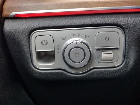 Used 2022 Mercedes-Benz GLE 350 GLE 350 w/ Premium Package image 24