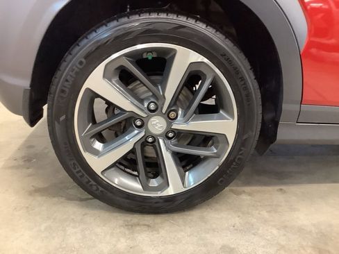 Used 2020 Hyundai Kona Ultimate AWD/4WD image 23