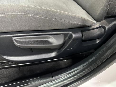 Used 2025 Kia K4 LXS image 28