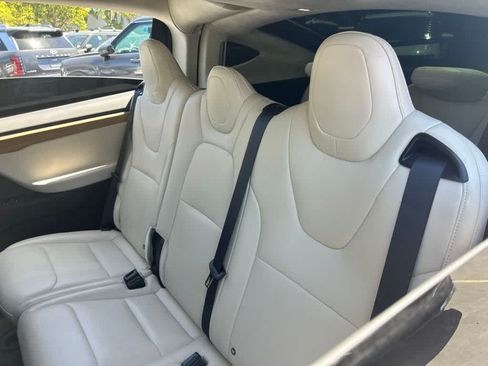 Used 2018 Tesla Model X 75D AWD/4WD image 5