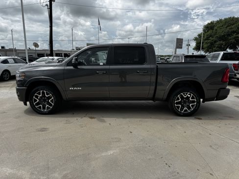 Used 2025 RAM 1500 Laramie w/ Sport Appearance Package AWD/4WD image 7