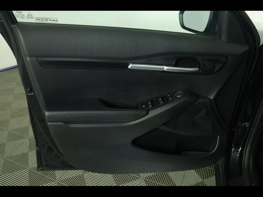 Used 2023 Kia Seltos LX AWD/4WD image 20