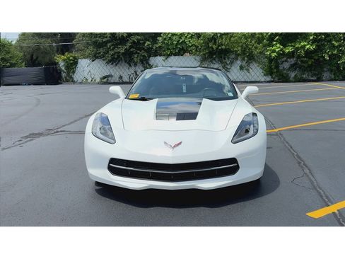 Used 2019 Chevrolet Corvette Stingray Coupe w/ 2LT Preferred Equipment Group RWD image 3