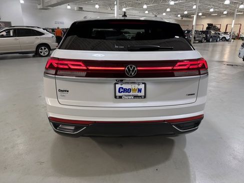 New 2026 Volkswagen Atlas Cross Sport SE AWD/4WD image 7