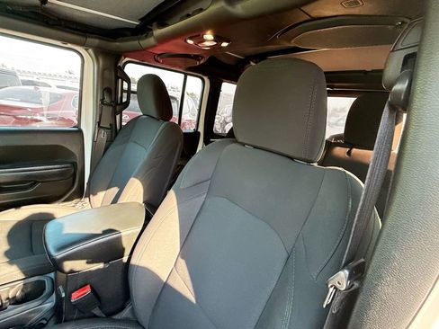 Used 2022 Jeep Wrangler Unlimited Sport AWD/4WD image 20