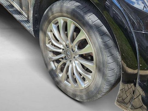 Used 2017 INFINITI QX80 4WD w/ Deluxe Technology Package image 5