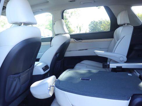 Used 2023 Hyundai Palisade Limited w/ Cargo Package image 14