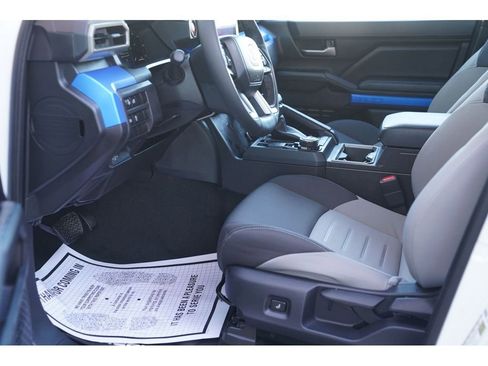 Used 2026 Toyota Tacoma TRD Off-Road image 14