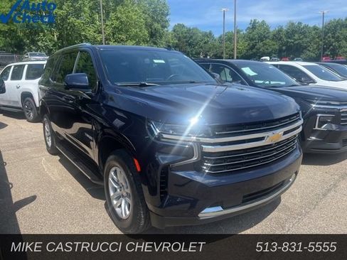 Used 2022 Chevrolet Tahoe LT w/ Luxury Package AWD/4WD image 2