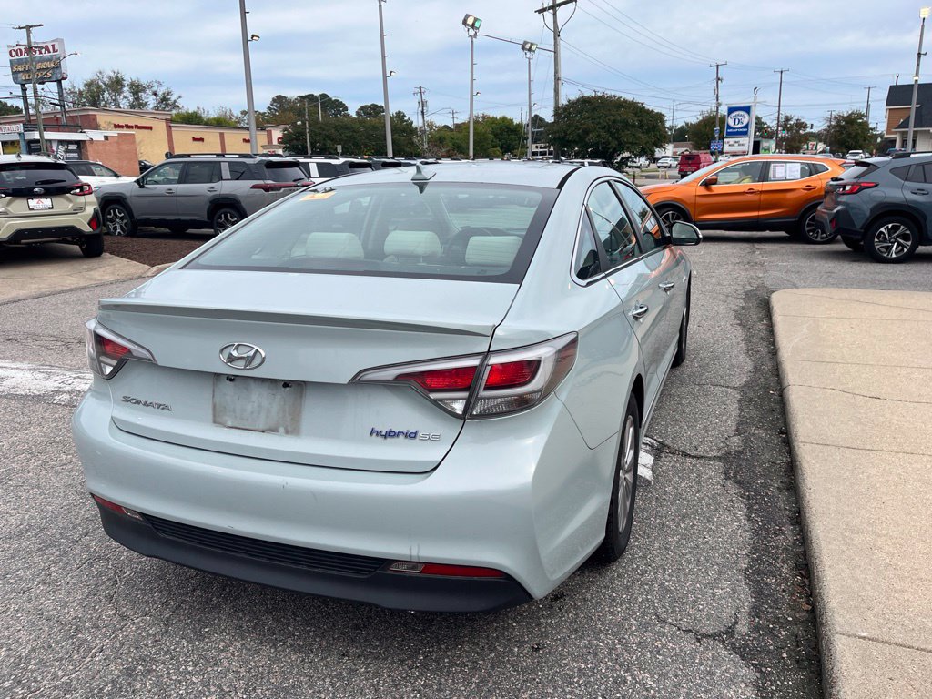 Used 2016 Hyundai Sonata SE FWD image 4