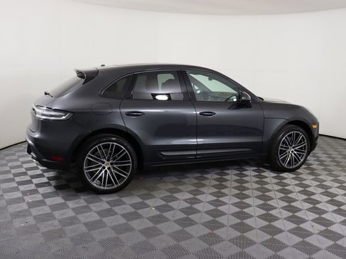 Used 2025 Porsche Macan image 8