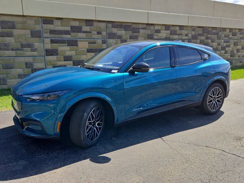 New 2026 Ford Mustang Mach-E Premium image 8