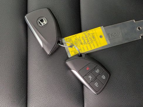 Used 2025 Honda Prologue Touring image 33