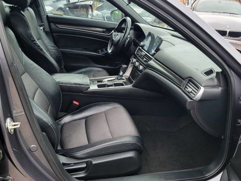 Used 2018 Honda Accord Sport image 17